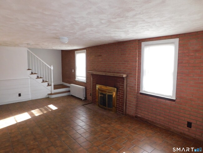 Photo - 83 Forest St