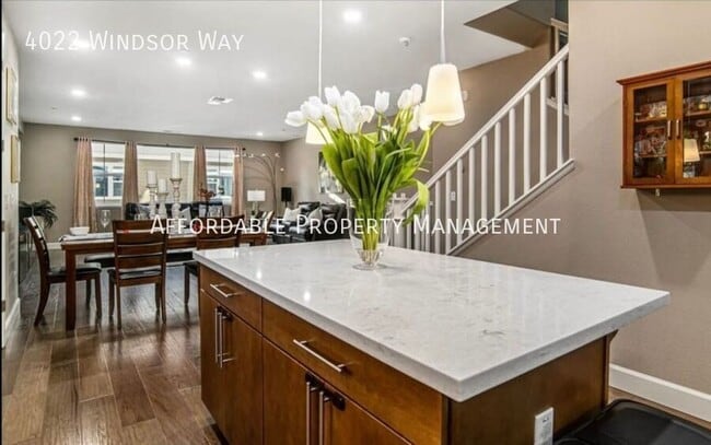 Photo - 4022 Windsor Wy