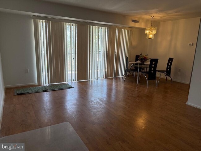 Photo - 7352 Lee Hwy Unit 201