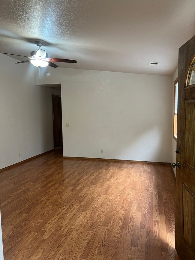 Photo - Mckinleyville 2 Bedroom Duplex Unit B