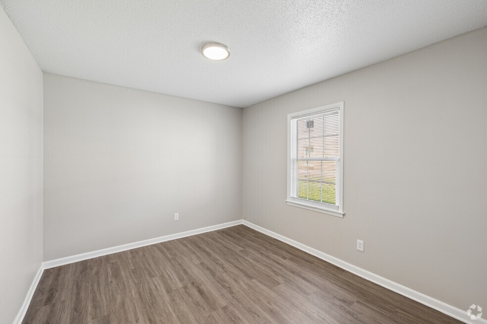Twin Willow - 3BR, 1.5BA - 1,240SF - Dining Room