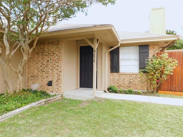 Photo - 9258 Burbank Dr