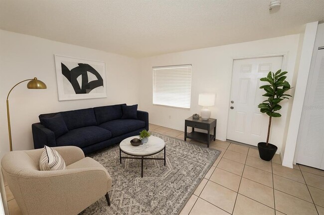 Photo - 719 Michigan Ct Unit 3
