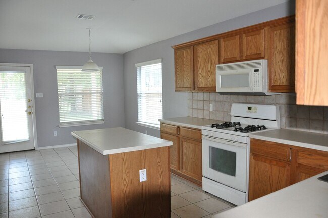 Photo - 3 Bedroom 2 Bath in Avery Ranch