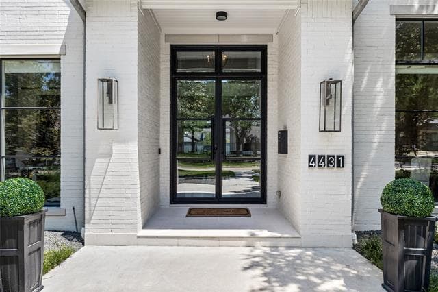 Photo - 4431 Myerwood Ln