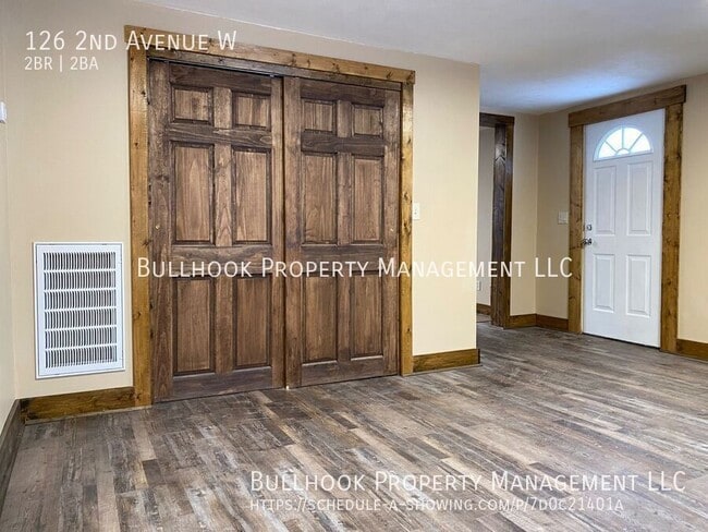 Photo - 126 2nd Ave W