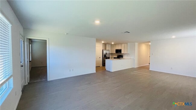 Photo - 1122 Campbellton Dr