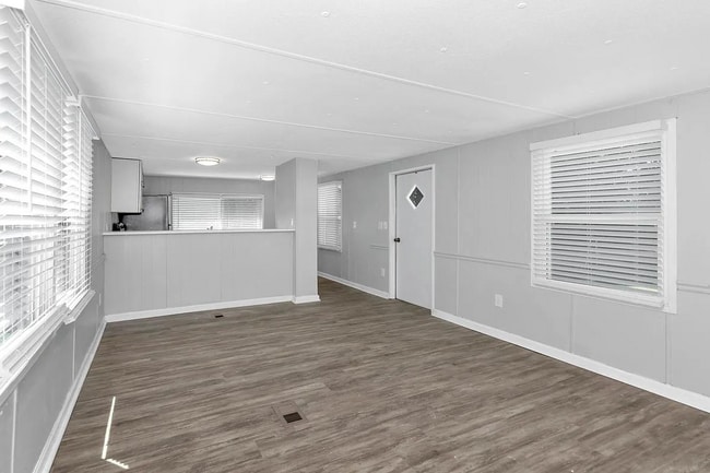 Photo - 415 W Limestone Rd