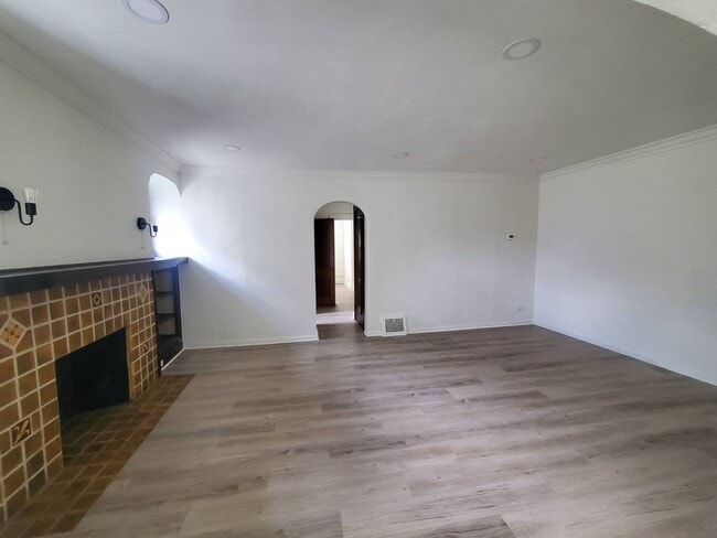 Photo - 13407 Puritas Ave Unit 13407