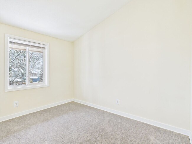 Forest Square Apartments