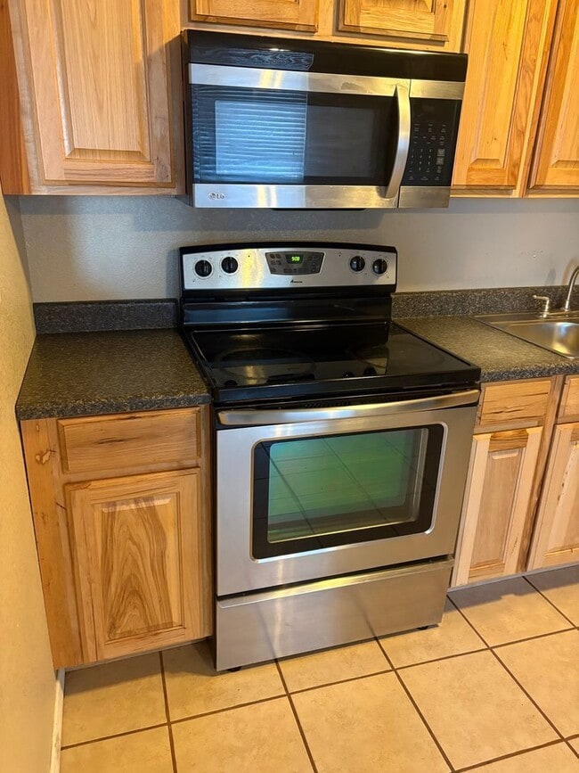 Photo - 1926 E 15th St