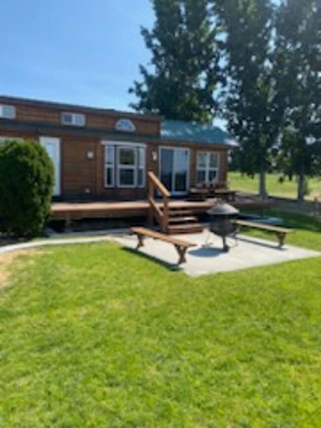 Photo - Mardon/ Potholes Cabin - Hunting/ Fishing/ Golfing/ Community Events