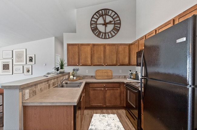 Virtual Staging - Bitterroot Lodge