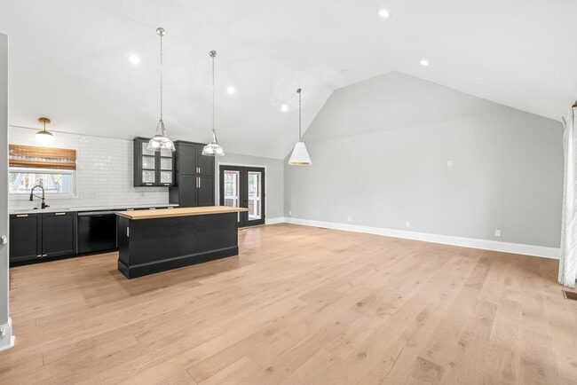 Photo - (Coming Soon) Charming Modern Farmhouse in the Heart of Beverly Woods