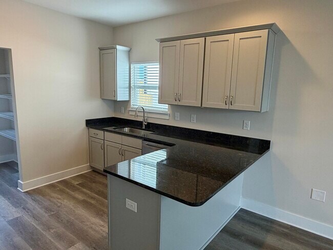 Photo - 115 Penny Ln