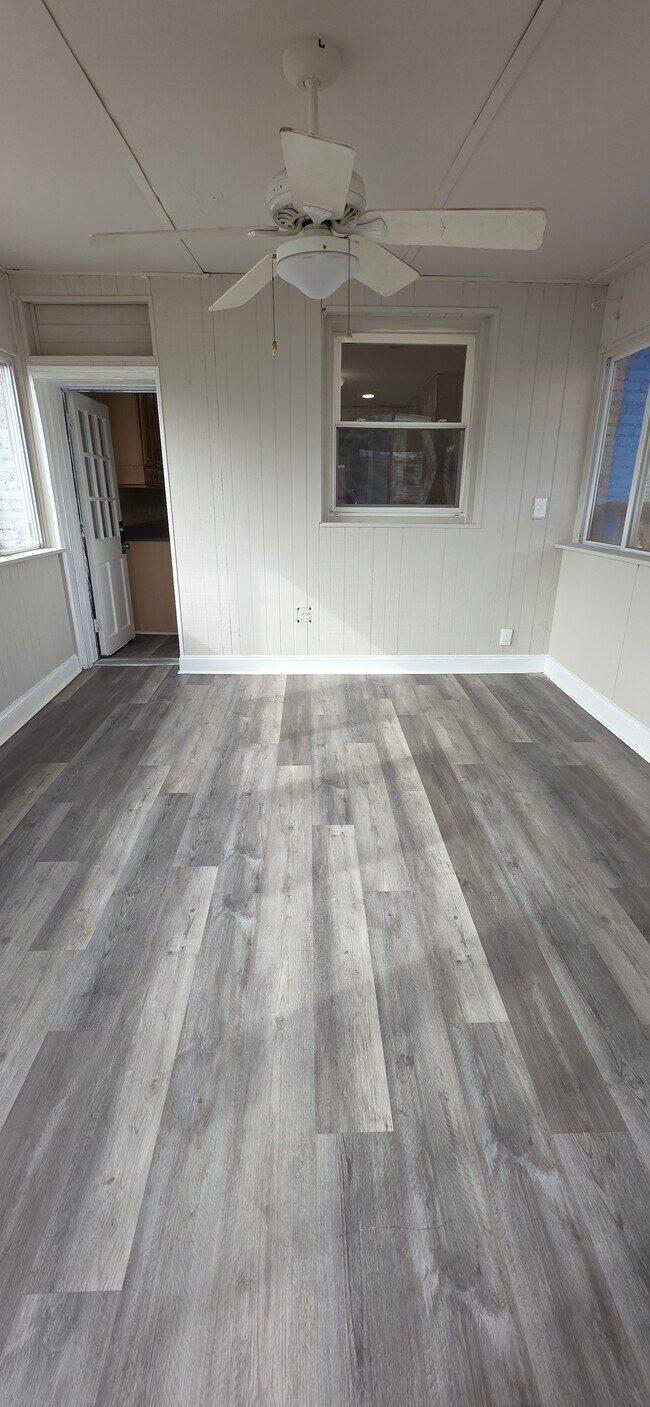 Photo - 2515 Christian St