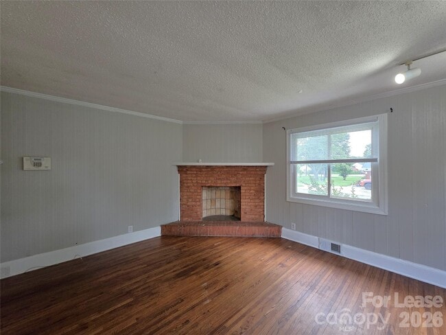 Photo - 1310 Oakwood Ave