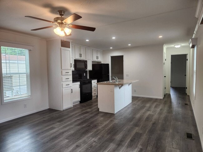 Photo - 2900 N Apperson Way