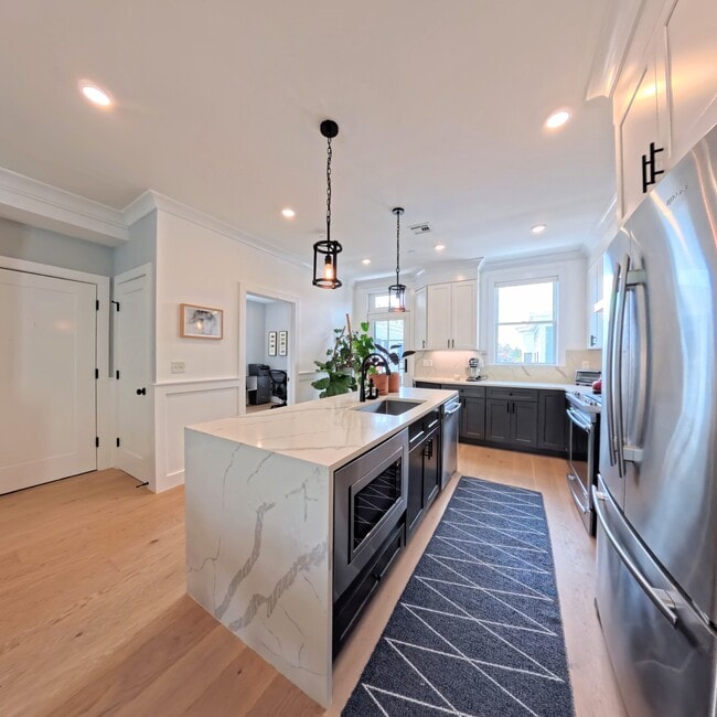 Photo - 113 Beacon St