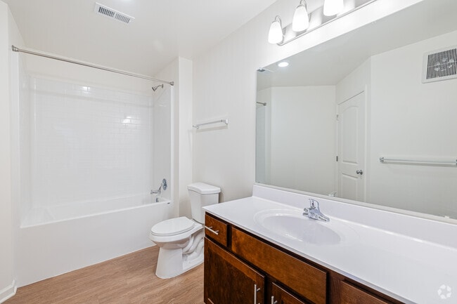 3BR, 2BA - 1,265SF - Primary Bathroom