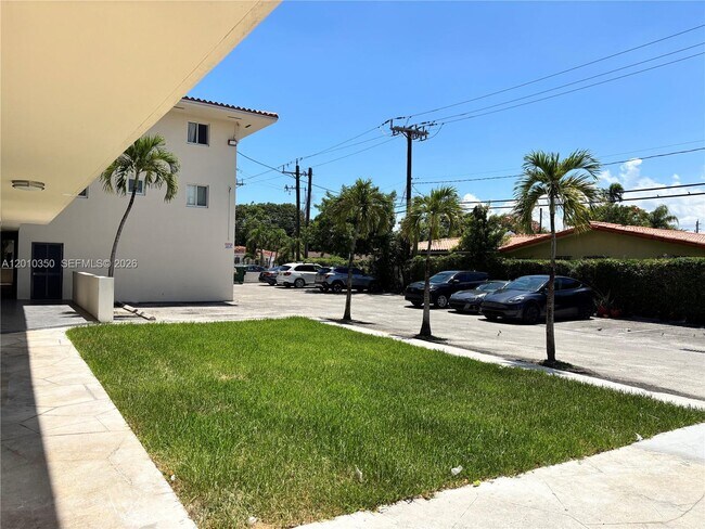 Photo - 1014 Salzedo St Unit 212