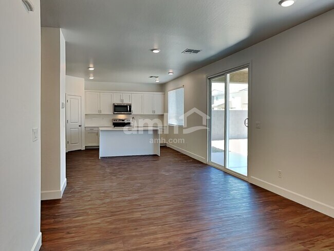 Photo - 17110 W Lawrence Ln