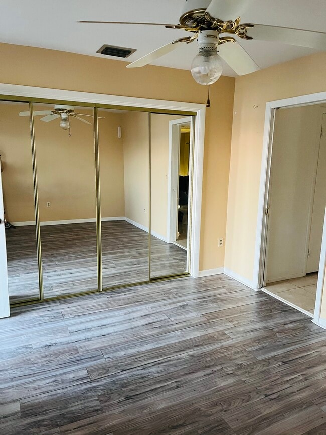 Photo - 1257 Drew St Unit 12