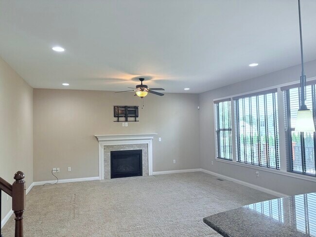 Photo - Charming 4 beds 2 bath in Lewis Center!