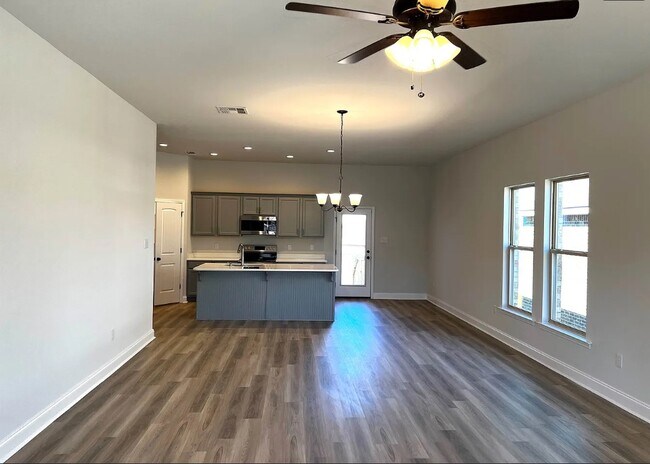 Photo - 10699 Orkney Way