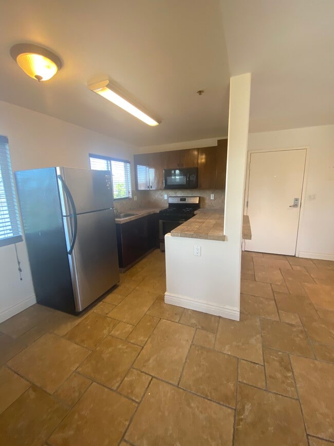 Photo - 5255 Denny Ave Unidad 5255