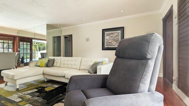 Photo - 4027 Pierce St