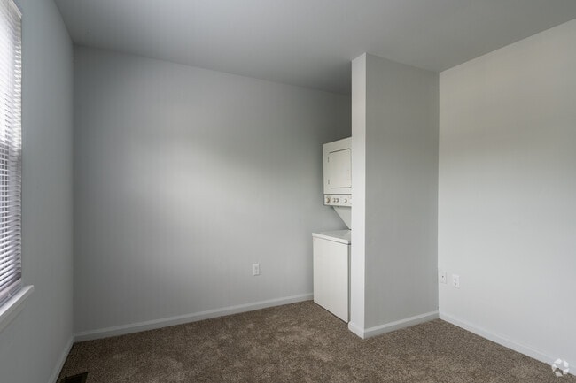 2BR, 1BA - 840SF - Bedroom