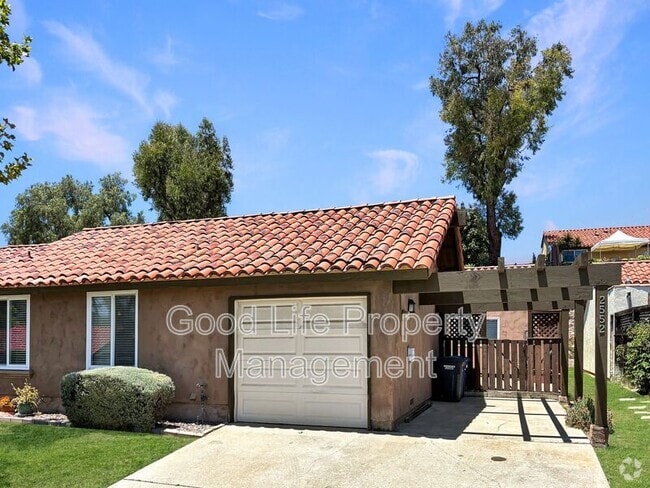 Building Photo - 2552 Granada Cir Rental