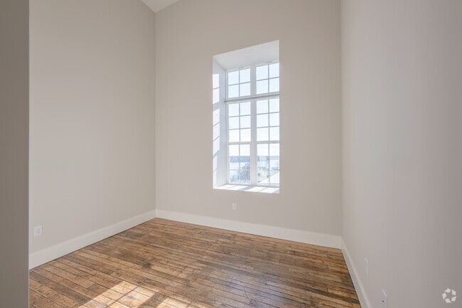 2BR, 1BA With Loft - 1,425SF