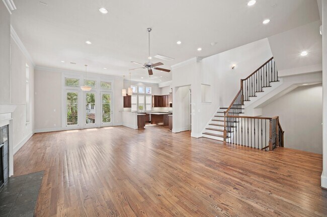 2710 Arabelle Grove
