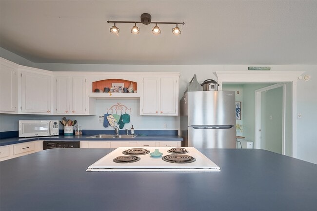 Photo - 510 Oyster St