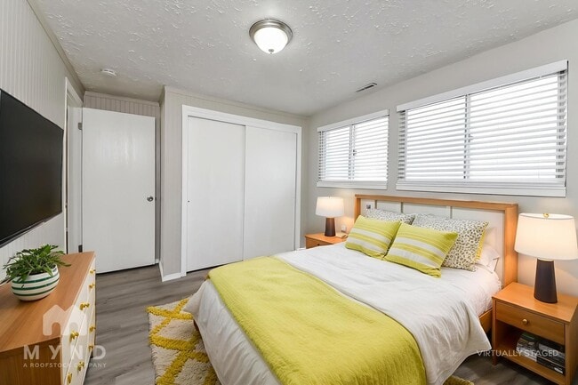 Photo - 2460 Woodthrush Dr