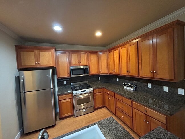 Photo - 2610 E 20th St