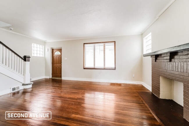 Photo - 1304 Bellaire Pl