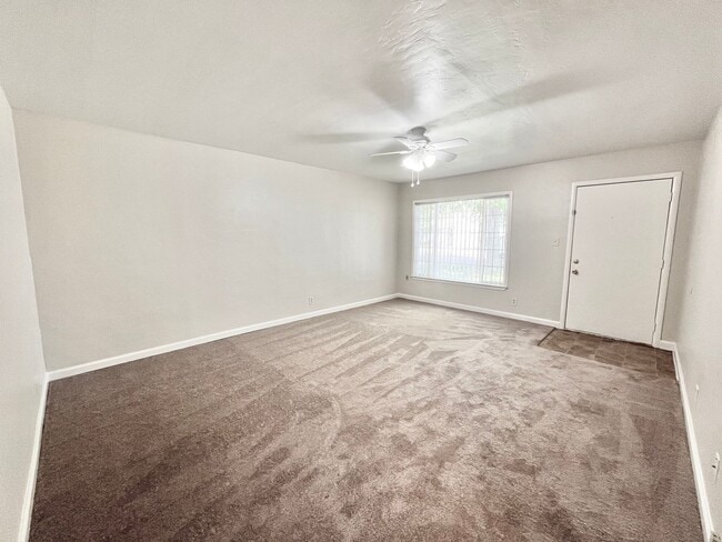 Photo - 1707-1709 Madrone Avenue Unit 1707