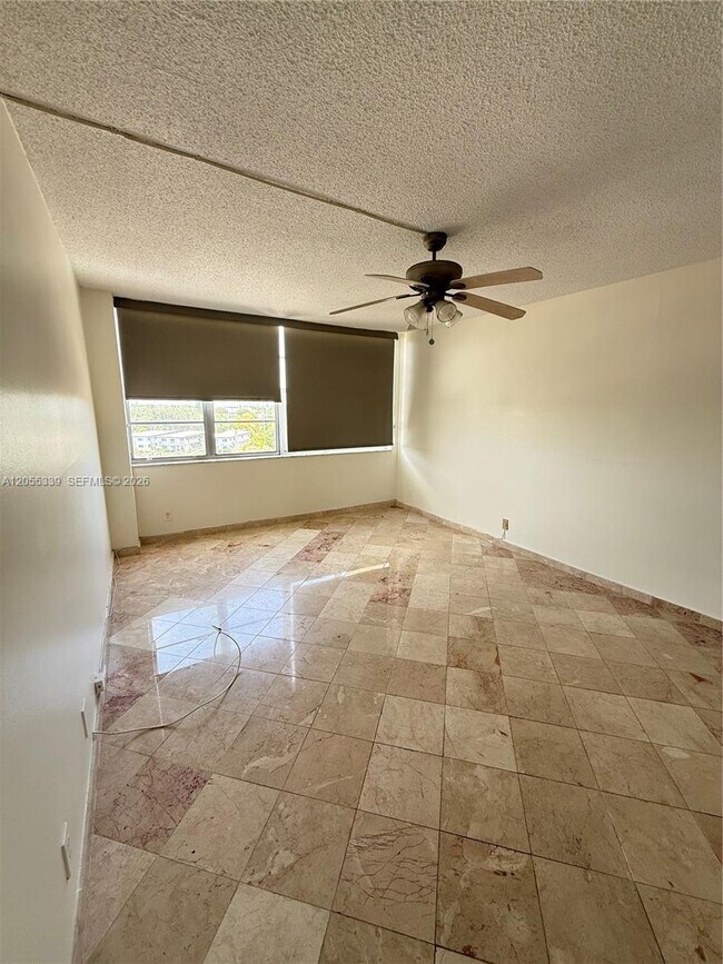 Photo - 2025 NE 164th St Unit 716