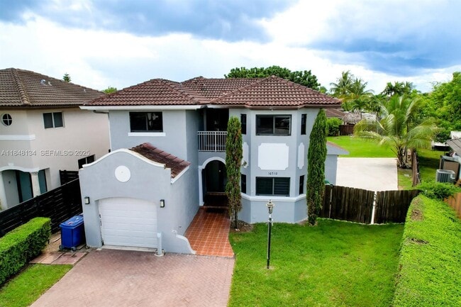 Building Photo - 16710 SW 140th Ave