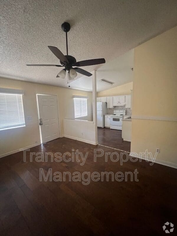 Building Photo - 4714 E Caballero St Rental