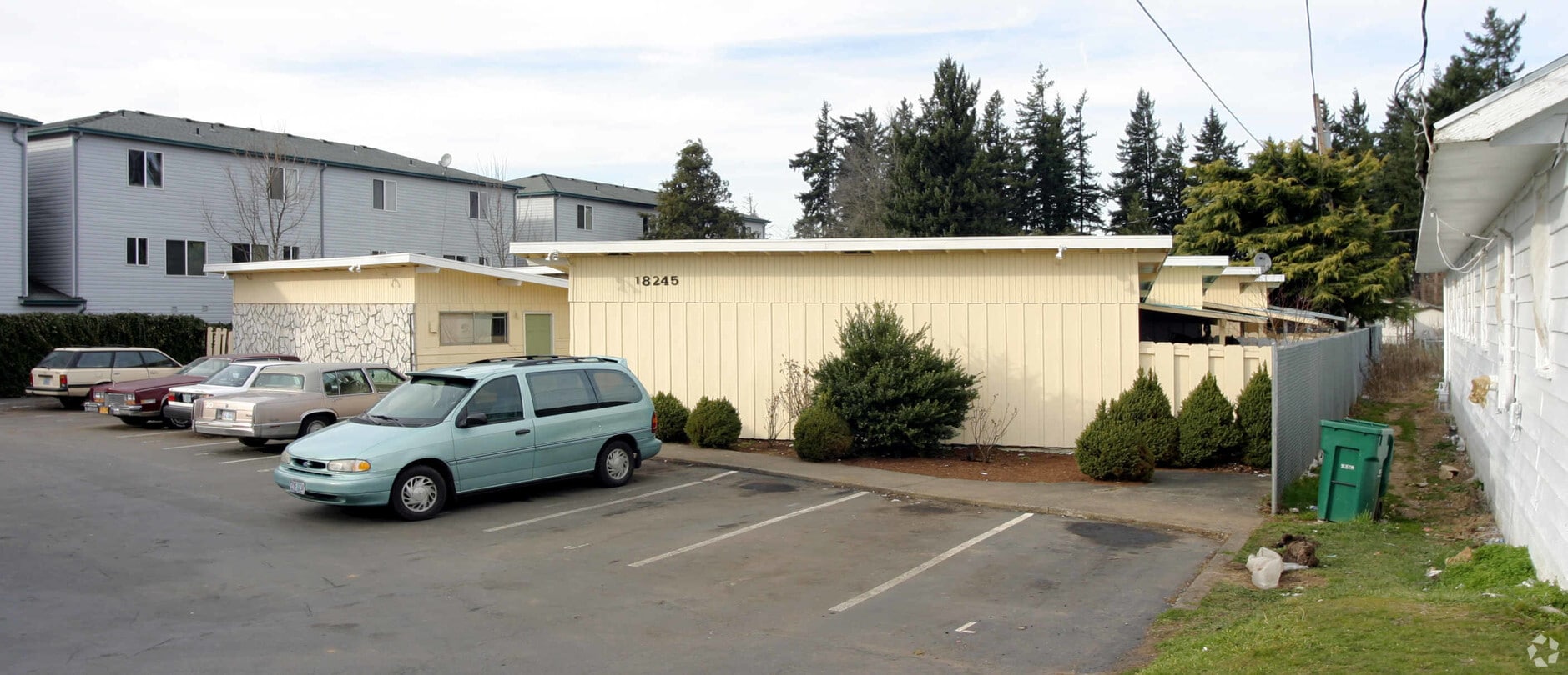 Rose Manor Apartments - Rose Manor Apartments