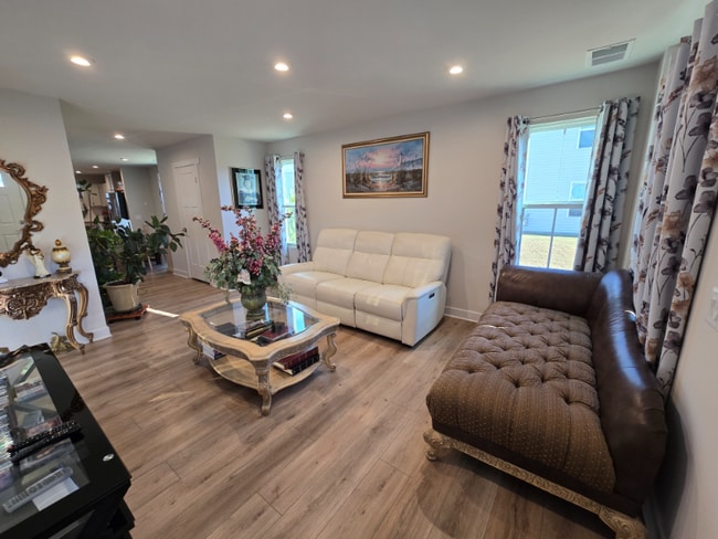 Photo - 7257 George Wythe Ln