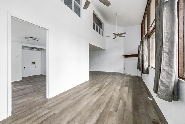 Photo - Earl’s Point Condominiums