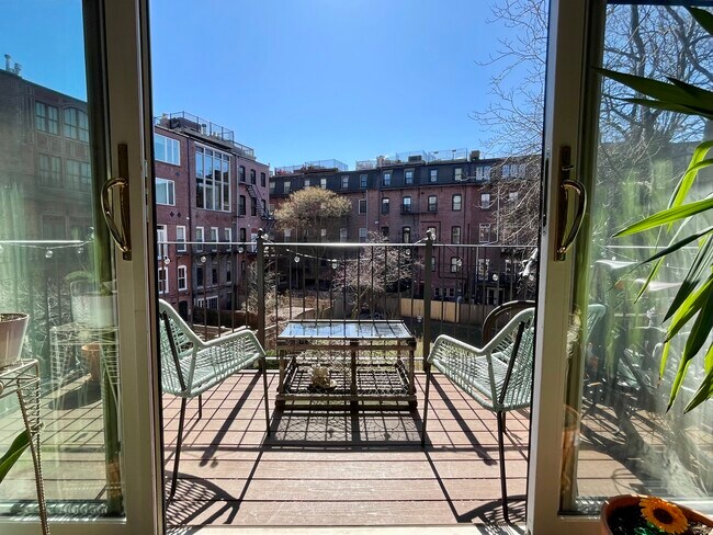 Photo - 410 Columbus Ave Unidad 2