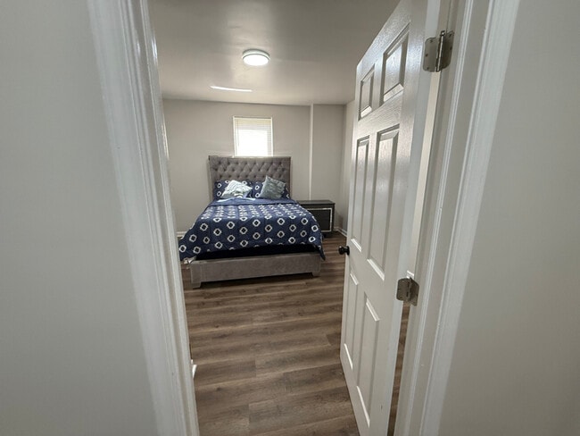 Building Photo - 1 Maple Ave Unit Apt 1