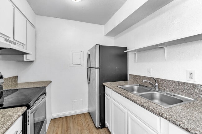 Photo - 2508 E Mesquite Ave Unidad Apt 4