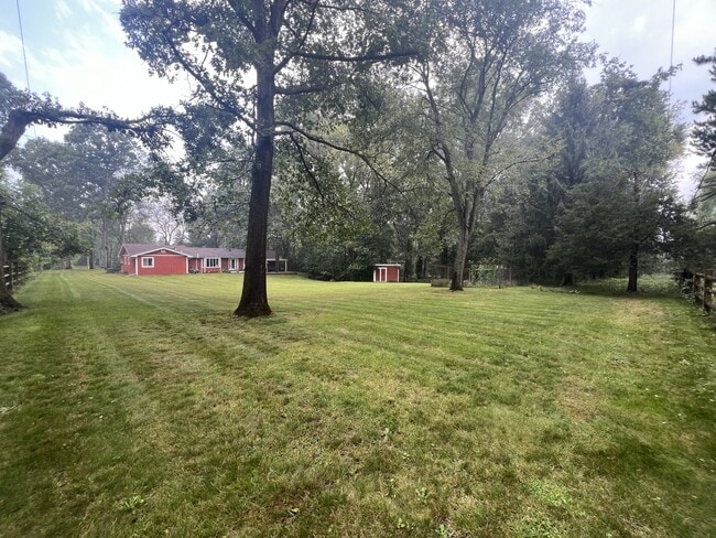 Photo - 420 W Delhi Rd